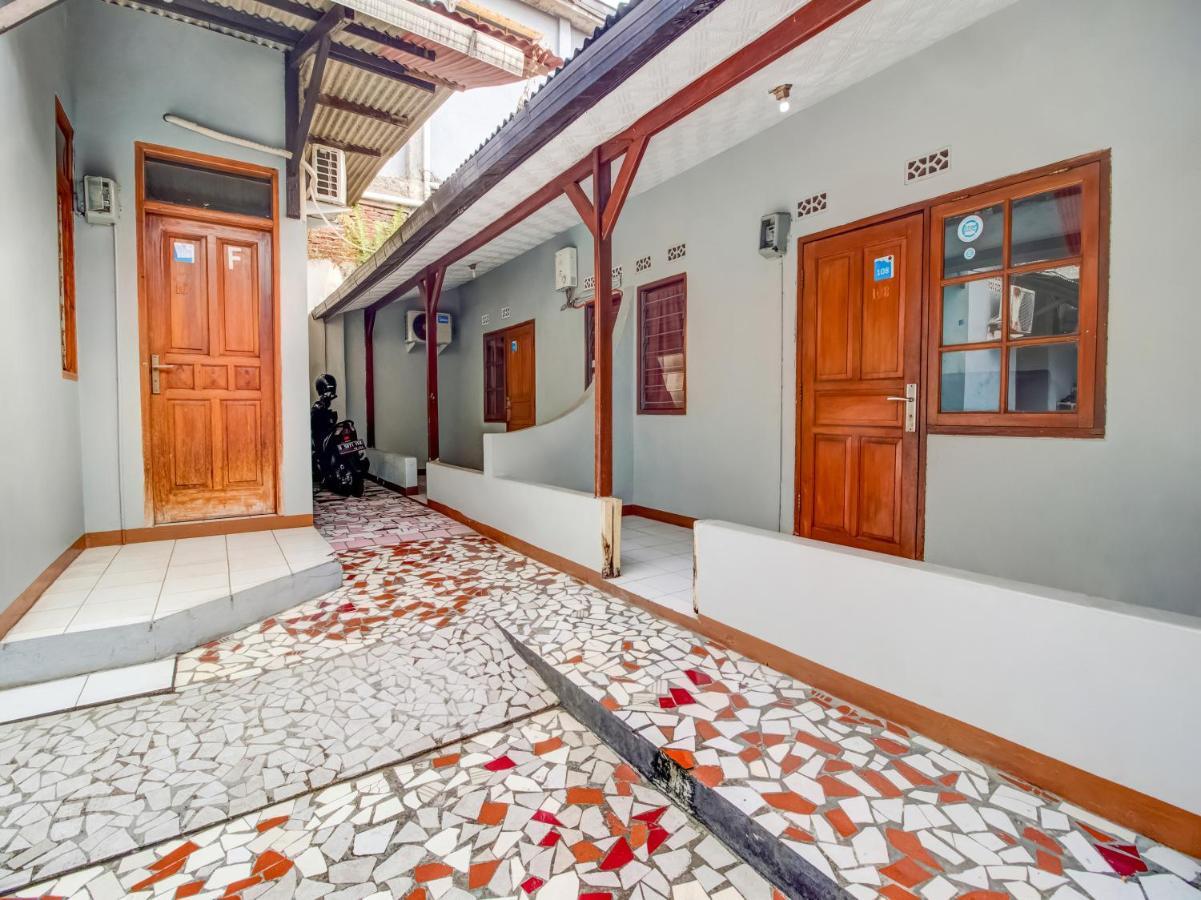 Oyo 3750 Elder Guest House Bandung Exterior foto