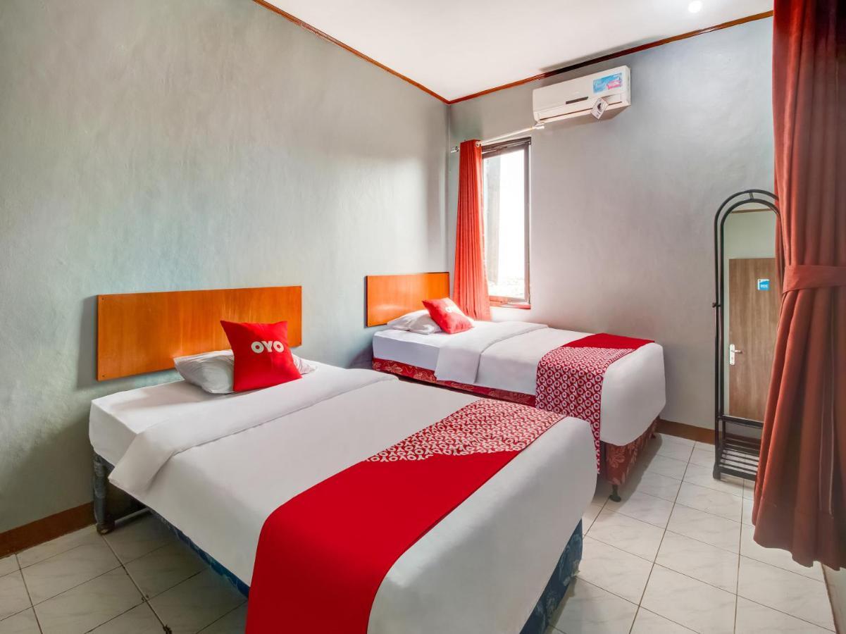 Oyo 3750 Elder Guest House Bandung Exterior foto